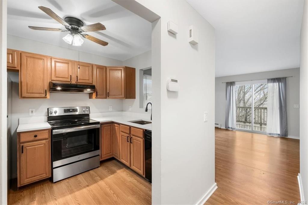 58 Saginaw Trail Unit B, Shelton, CT 06484 Room for Rent in Shelton