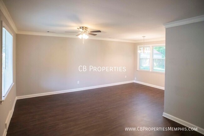 Foto del edificio - 964 Enfield Rd