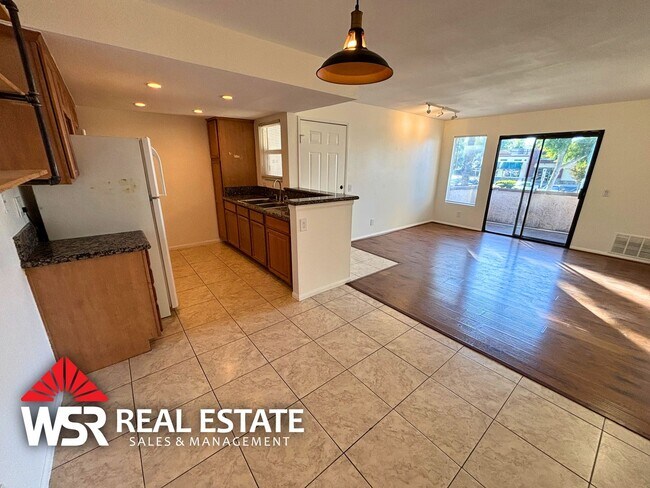 Building Photo - Upper-Level Condo In Gated Community!