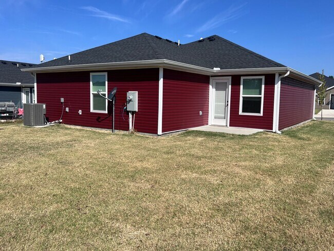 Foto del edificio - Beautiful 3-Bedroom House – A Place to Call Home!
