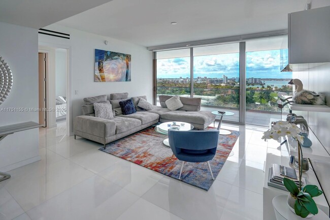 Building Photo - 10203 Collins Ave