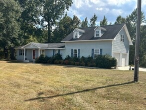 Building Photo - 310 Macks Dr
