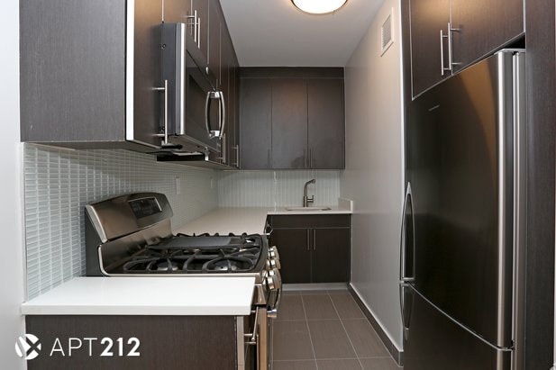 Building Photo - 43 Park Pl