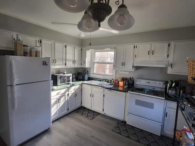 Foto del edificio - 114 King George Ct