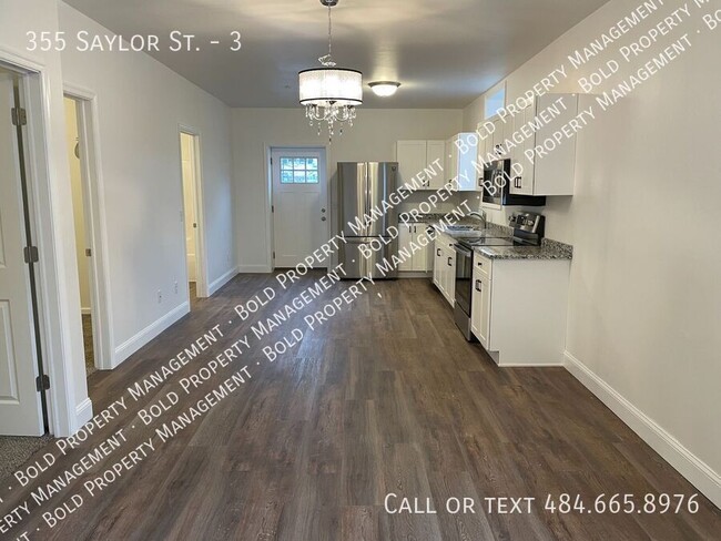 Building Photo - 355 Saylor St