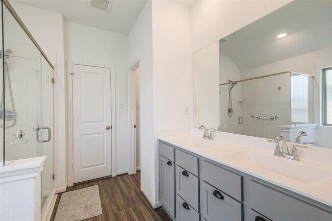 Foto del edificio - 426 Alex Arbor Wy