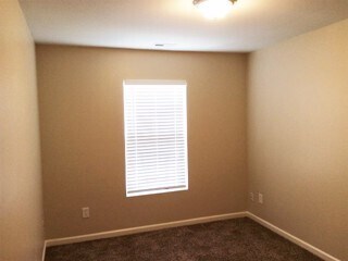 Building Photo - 8221 Holly Tree Ln