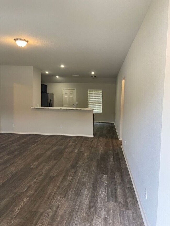 Building Photo - Four Bedroom | Two Bath Home in Sidell Est...