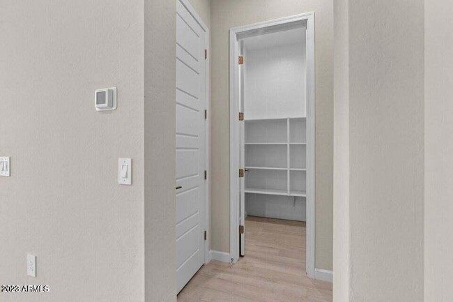 Building Photo - 4815 E Village Dr