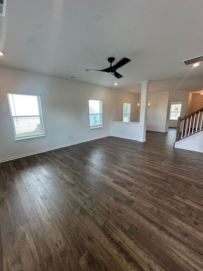 Foto del edificio - NEW Construction 4BD Home in Stonebridge