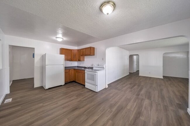 Building Photo - 4828 S 4380 W