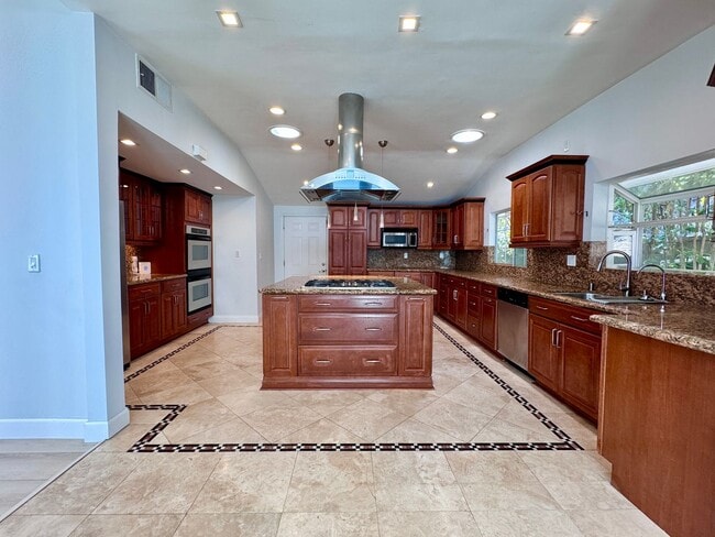 Building Photo - Beautifully remodeled 4 bedroom house in prime Woodland Hills Neighborhood