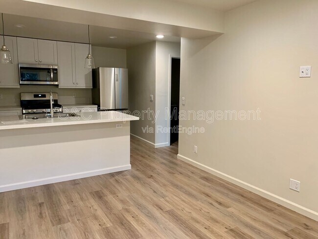 Foto del edificio - 950 Lighthouse Ave