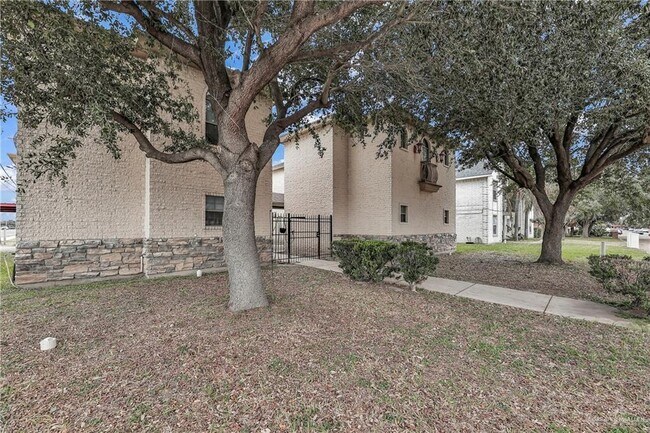 Foto del edificio - 2102 Kimberly Ln