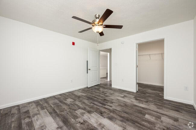2BR, 2BA - 1,085SF - Second Bedroom - The Reserve at Madison Flatts
