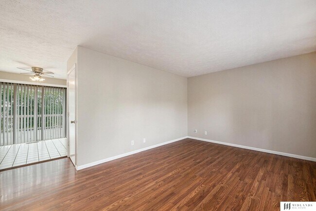 Foto del edificio - 4701 Schroeder Dr