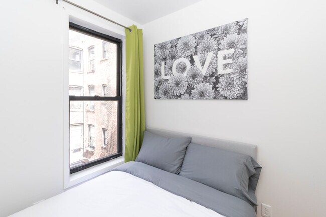 Foto del edificio - 334 E 96th St