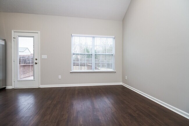 Foto del edificio - 9205 Thomason Trail