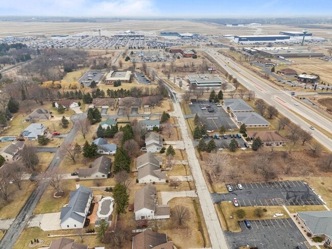 Building Photo - W6157 Aerotech Dr