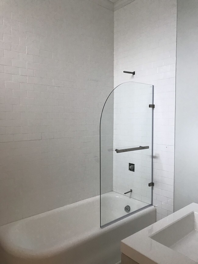 Building Photo - 166 Washington Ave