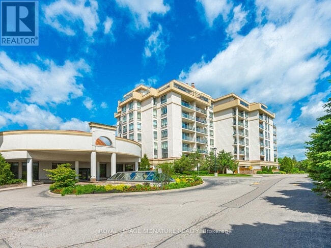 Photo du bâtiment - 11121 Yonge St