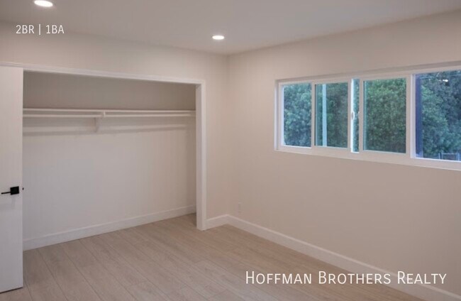 Foto del edificio - 2179 Ripple St