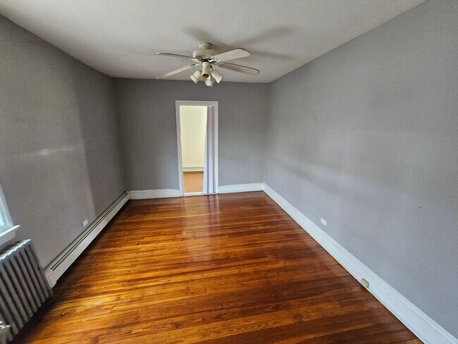 Bed room - 36 N 6th Ave