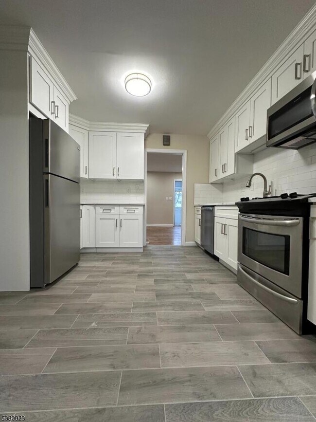 Foto del edificio - 15 Cottage Ln