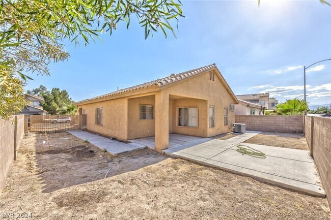 Building Photo - 1412 Old Cobble Dr