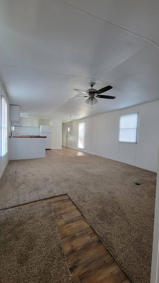 Building Photo - Ready to Move in