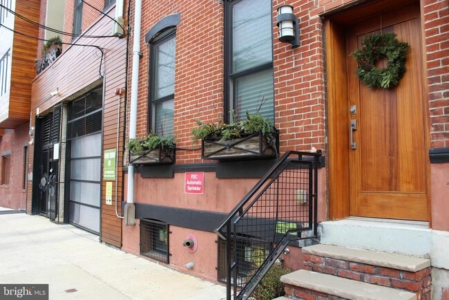 Foto del edificio - 1247 E Columbia Ave