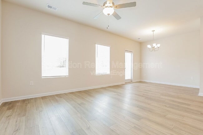 Building Photo - 1191 Westhampton Wy