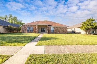 Building Photo - 604 Rawhide Ct