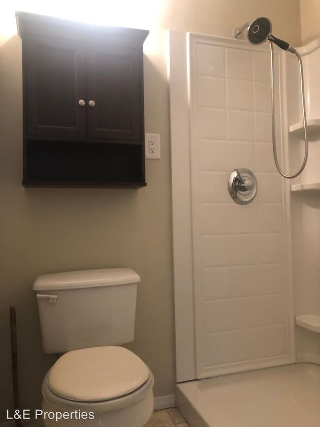 Foto del edificio - 3 br, 2 bath House - 724 Woodlawn Avenue