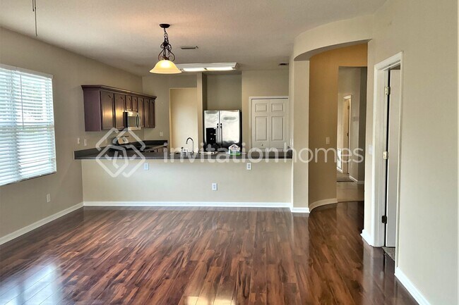 Building Photo - 4373 Collinwood Dr