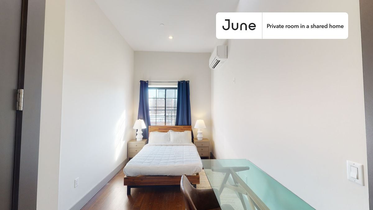 Private bedroom in 4 bed/2 bath Home - Private bedroom in 4 bed/2 bath Home