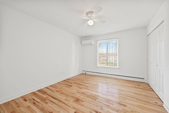 Foto del edificio - 7933 Chelsea Dr