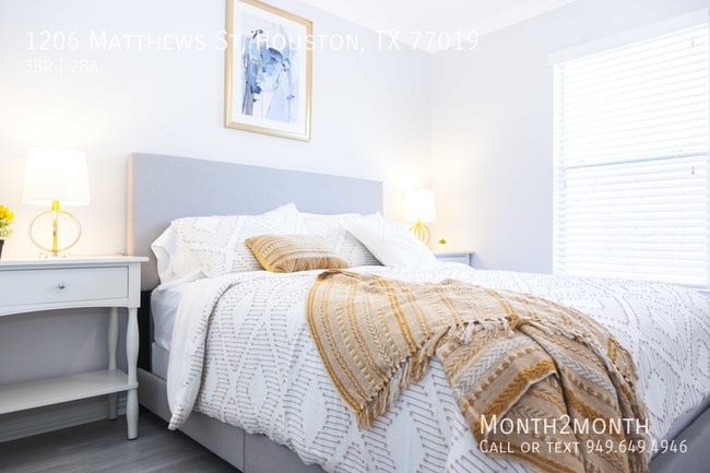 Fantasy house on Matthews photo'