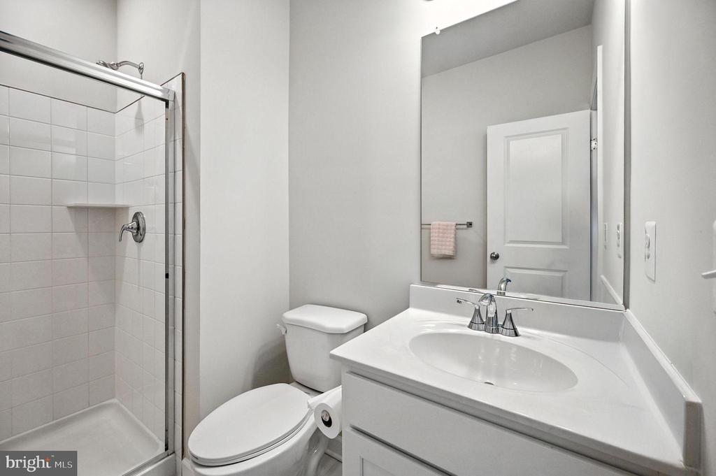 Foto principal - 7233 Mountaineer Dr