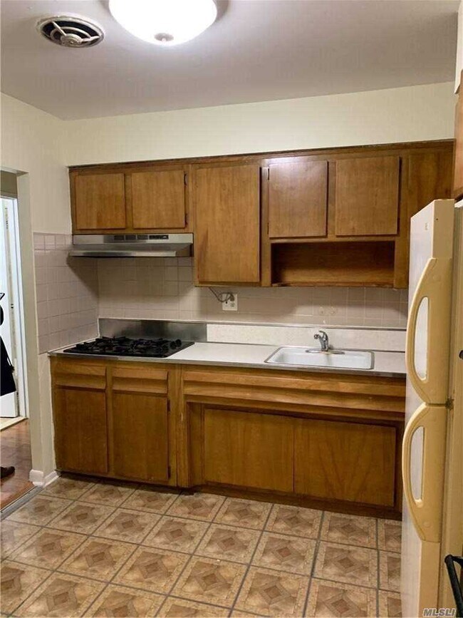 Foto del edificio - 10532 Flatlands 1st St