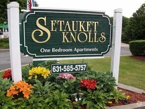Setauket Knolls Garden Apartments photo'