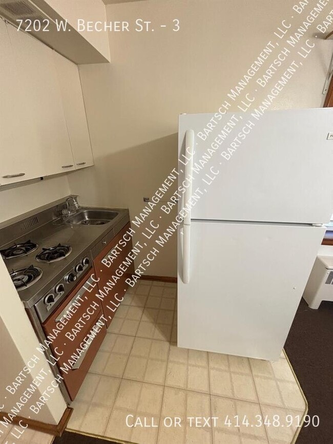 Building Photo - 7202 W Becher St