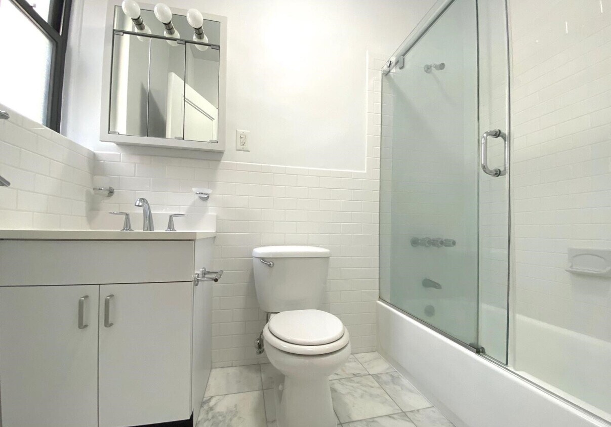 Foto del edificio - 140 E 46th St