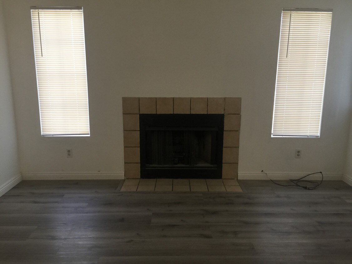 Livingroom - 1915 Dwarf Star Dr