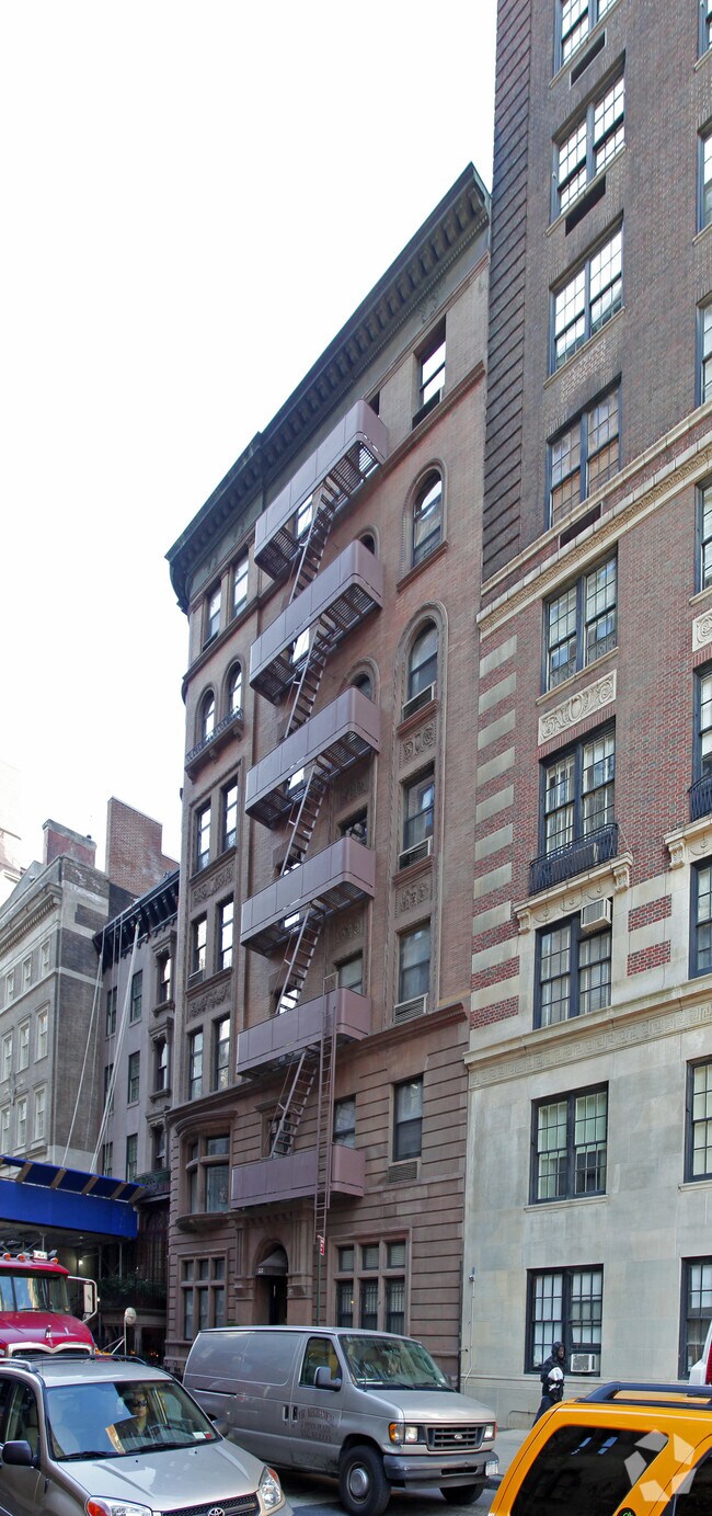 Foto del edificio - 55 E 65th St St