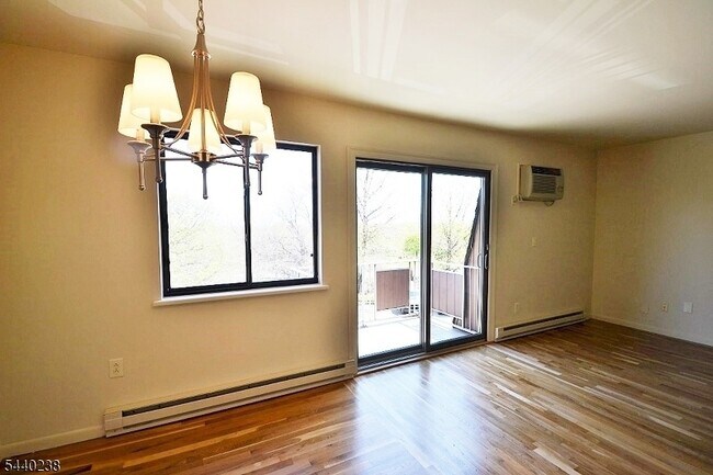 Foto del edificio - 121 Grove St