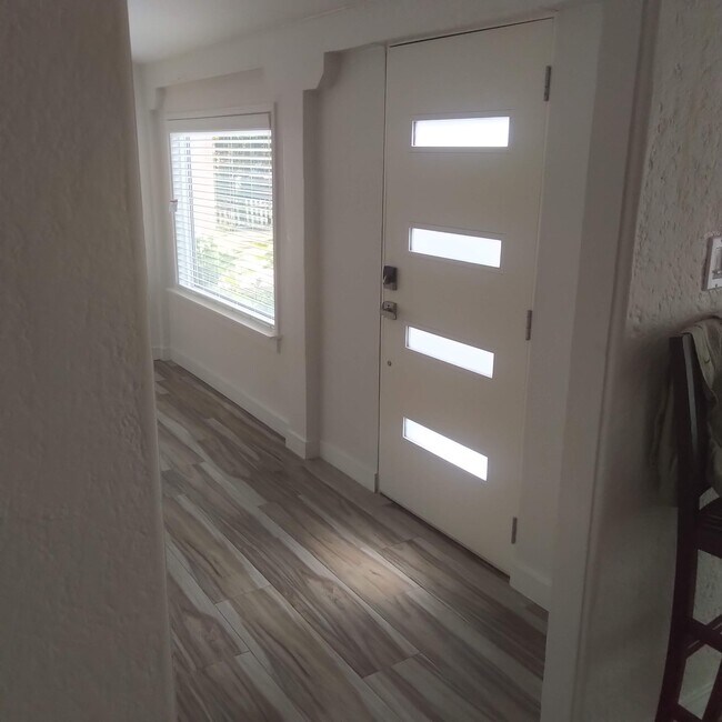 Entry Door - 1748 Wellesley Ave