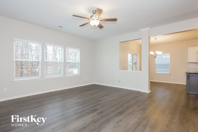 Foto del edificio - 5013 Thomasville Dr