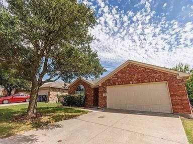 Primary Photo - 2421 Collier Dr