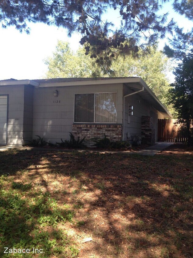 Primary Photo - 1126-1128 J St